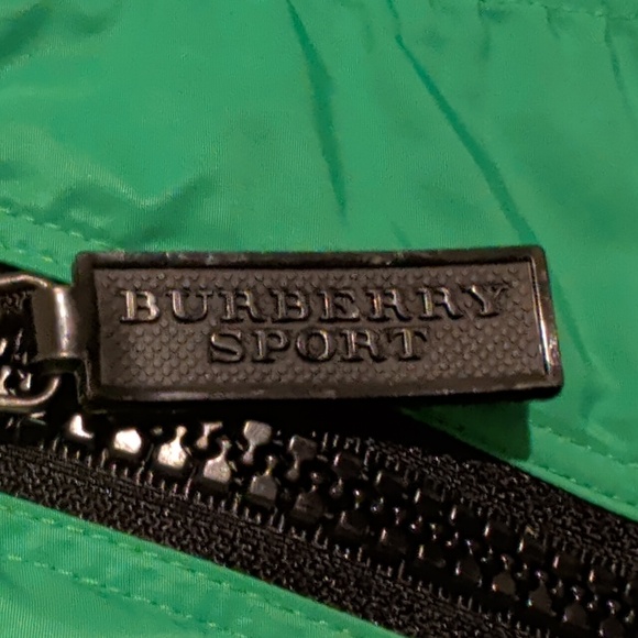 BURBERRY SPORT green mini skirt - size medium/large - Picture 4 of 9